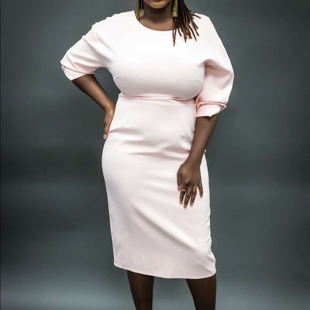 Midi casual dress with oversized arm in pink